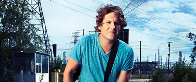 Jason Blaine aims to pump up the country crowd
