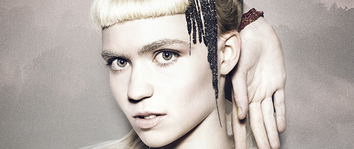 Ou comment Grimes s’isole pour mieux rejoindre le monde entier