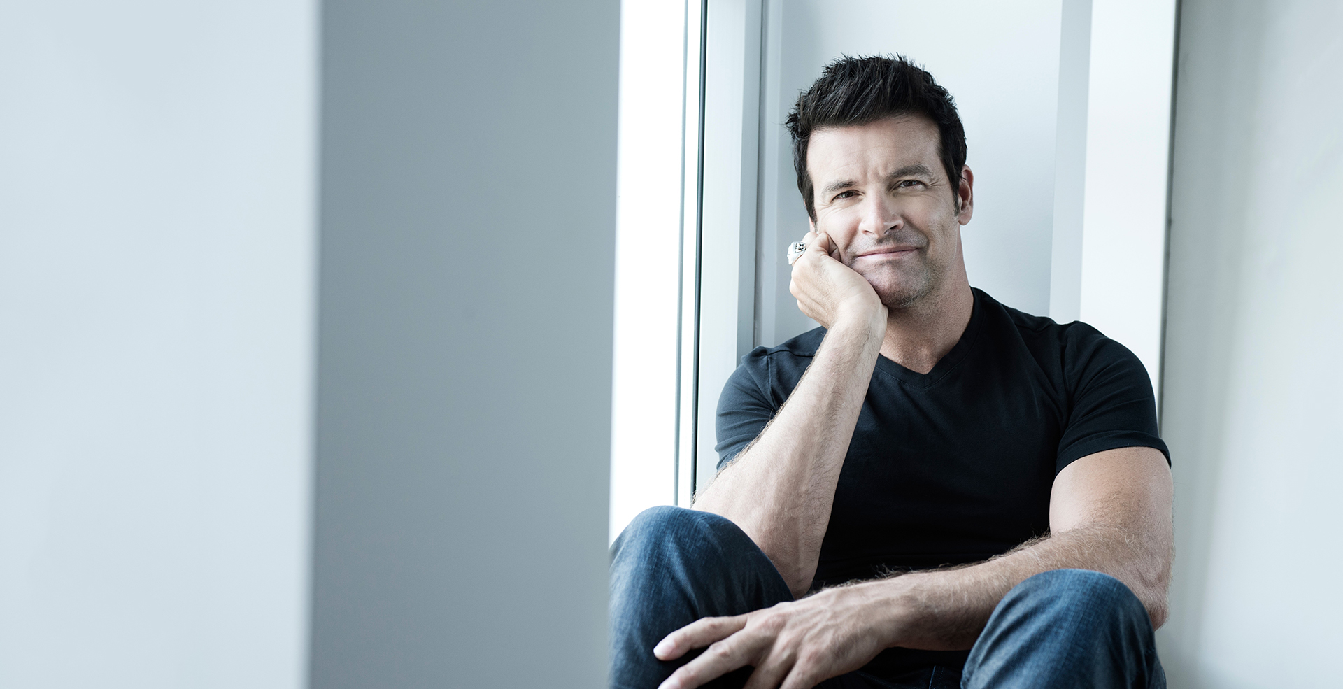 Roch Voisine: Looking Straight Ahead