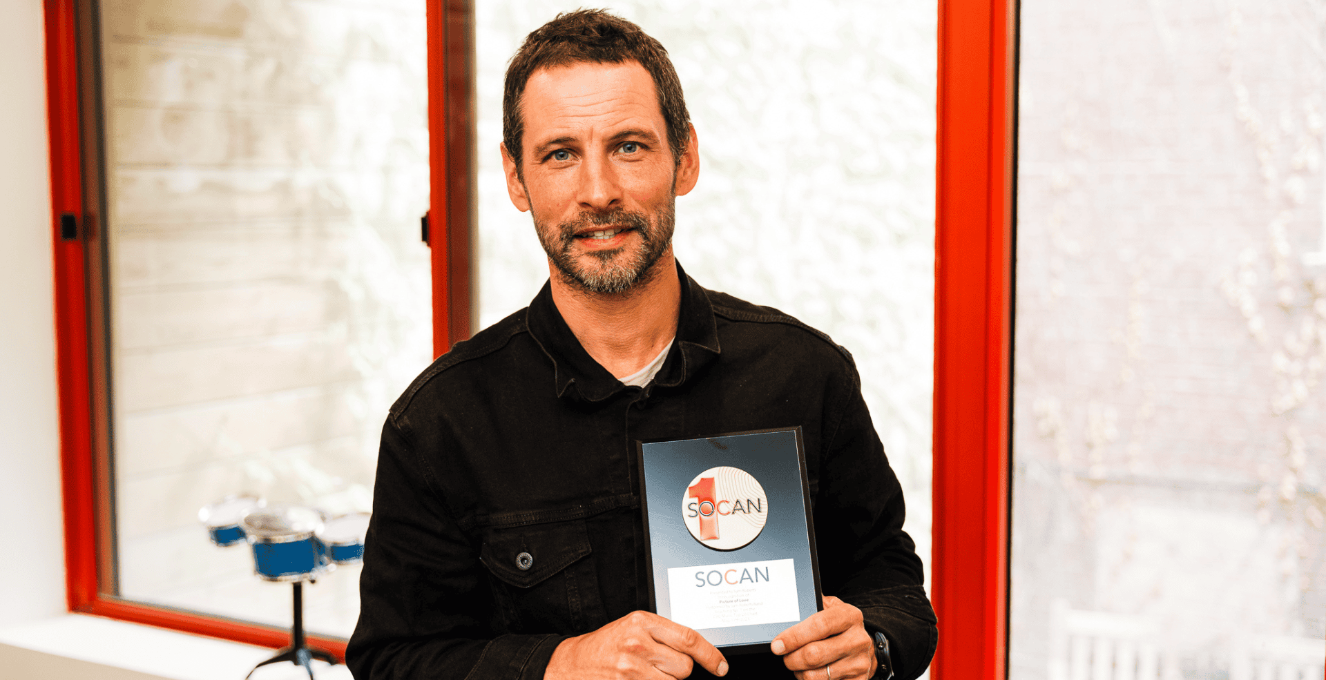 SOCAN presents No. 1 Song Award to Sam Roberts