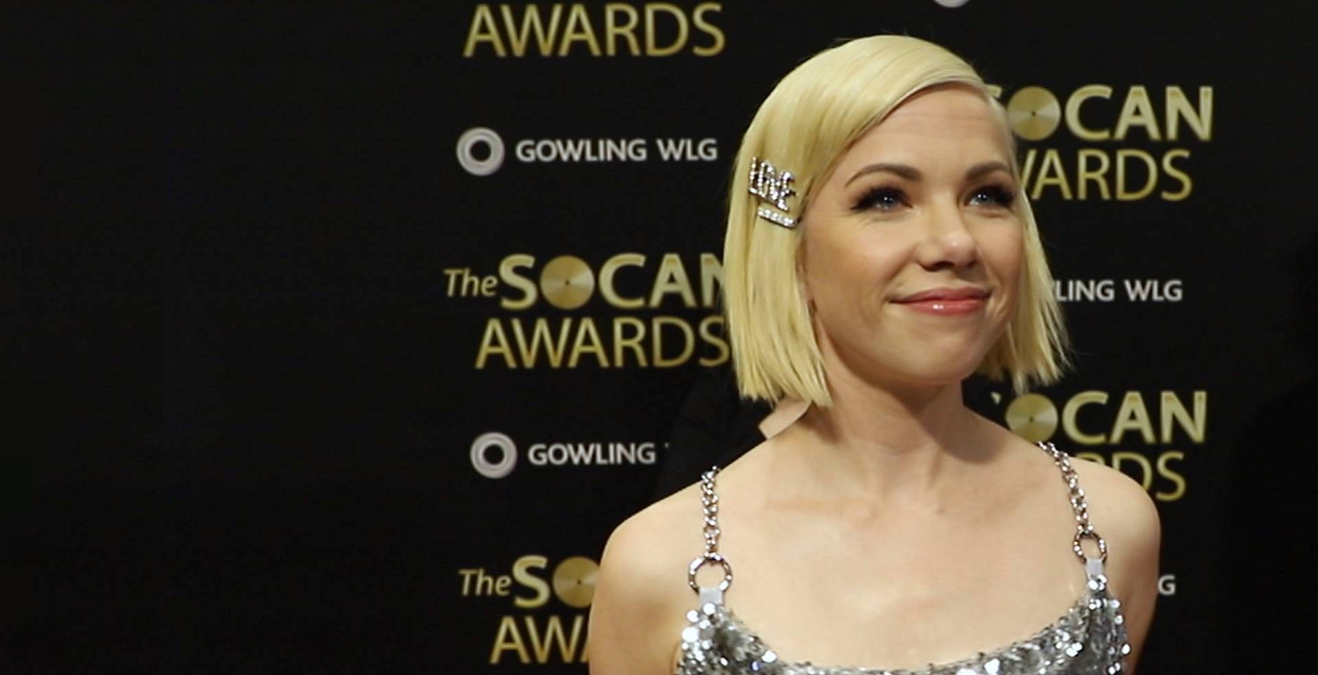 Vidéo : Carly Rae Jepsen sur le tapis rouge des SOCAN Awards 2019