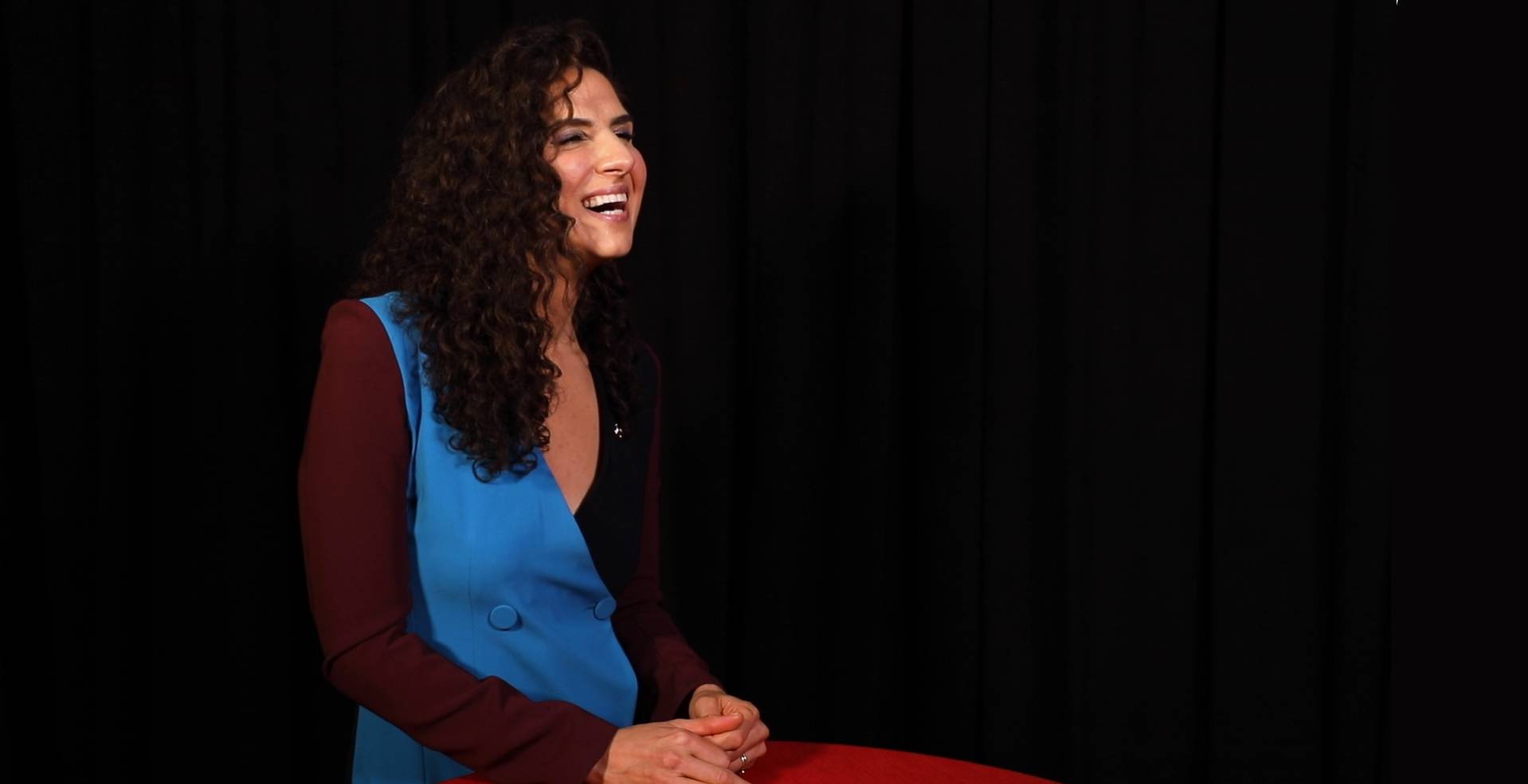 Entrevues vidéo des JUNOS 2019 : Comment Laila Biali écrit-elle ses chansons ?