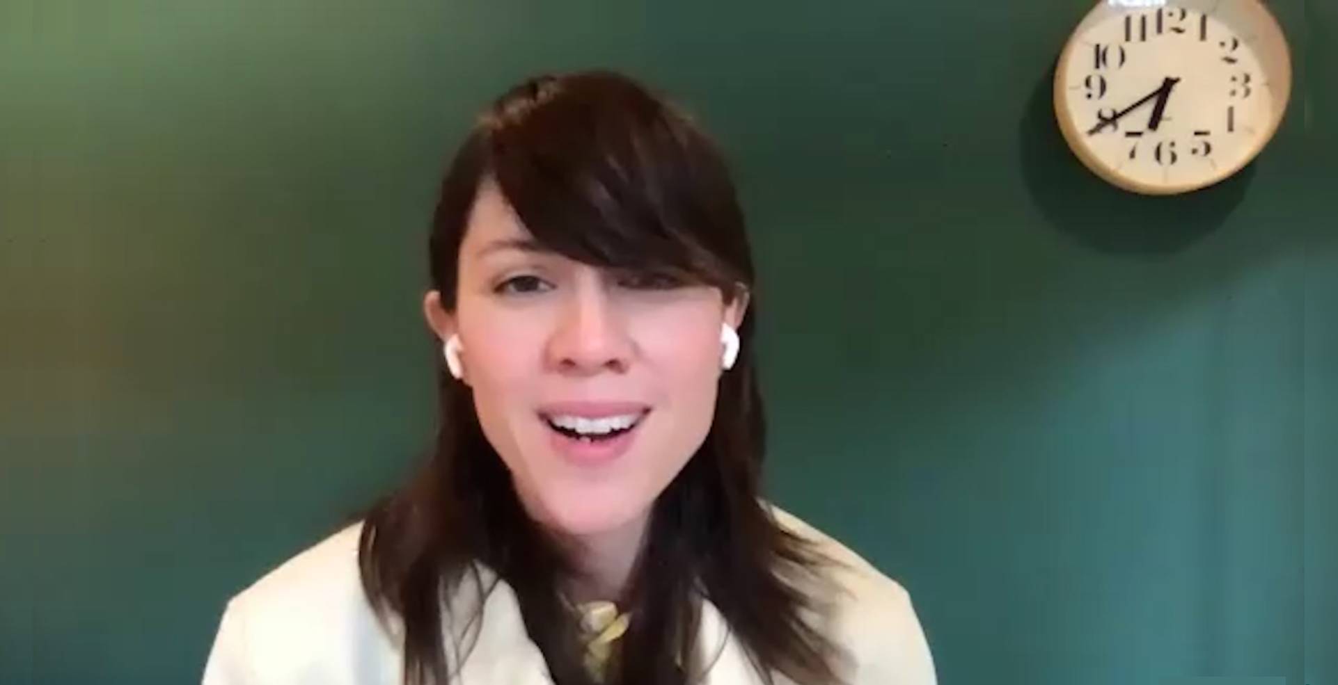 Entrevue vidéo : À la maison en compagnie de Sara Quin